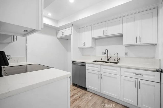 251 W Dryden Street 16, Glendale, CA 91202