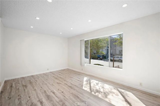 251 W Dryden Street 16, Glendale, CA 91202