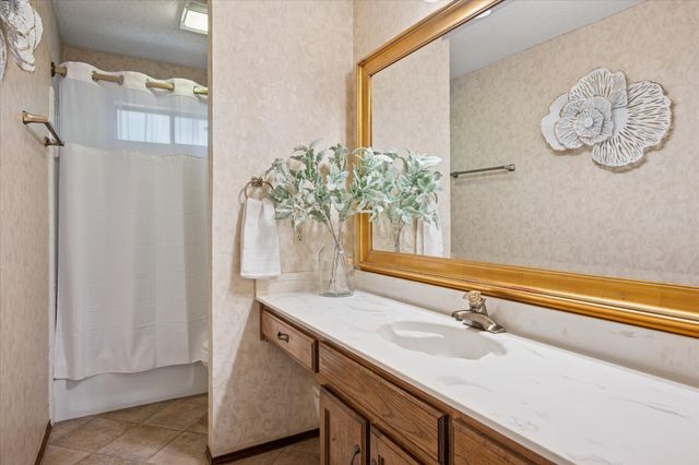 1004 Rosewood Court, Euless, TX 76039