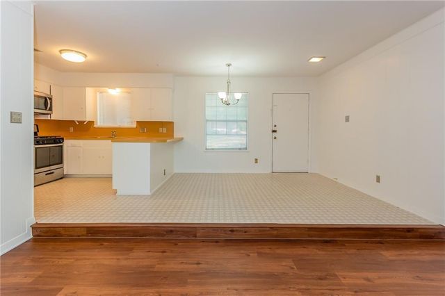 2502 Trailside Dr B, Austin, TX 78704