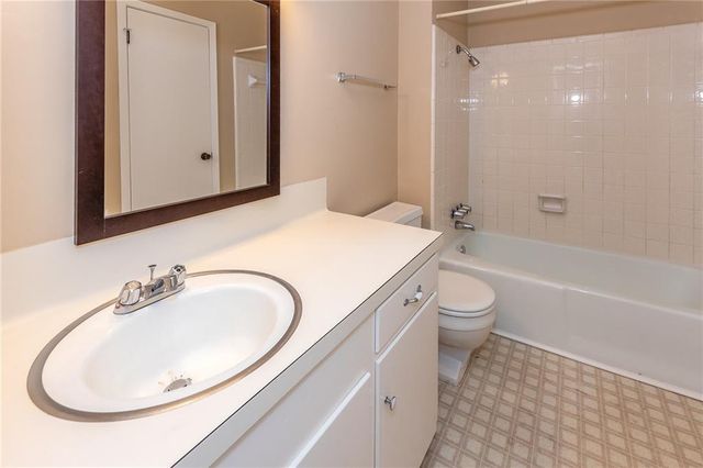 2502 Trailside Dr B, Austin, TX 78704