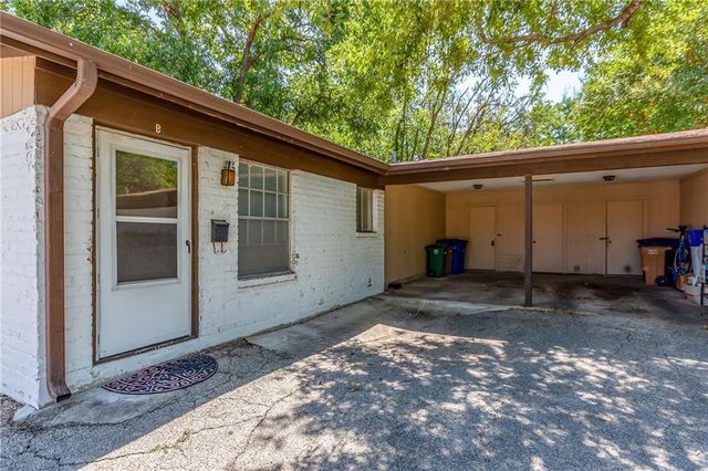 2502 Trailside Dr B, Austin, TX 78704