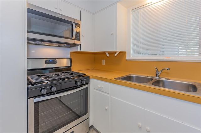 2502 Trailside Dr B, Austin, TX 78704
