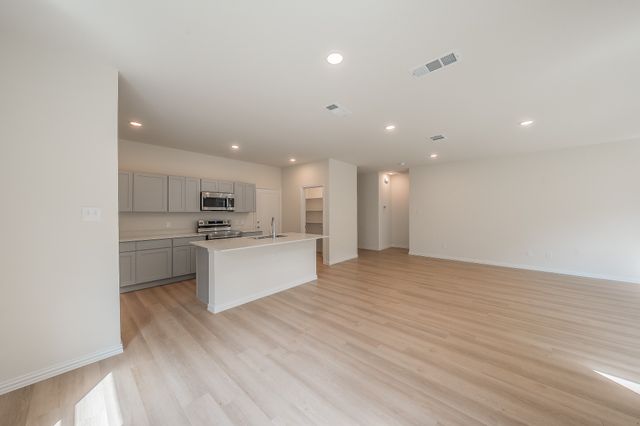 121 Kylie Street, Cleburne, TX 76031