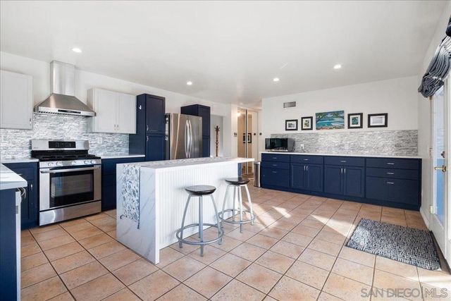 10853 Westonhill Dr, San Diego, CA 92126