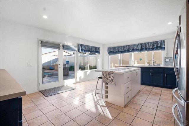 10853 Westonhill Dr, San Diego, CA 92126