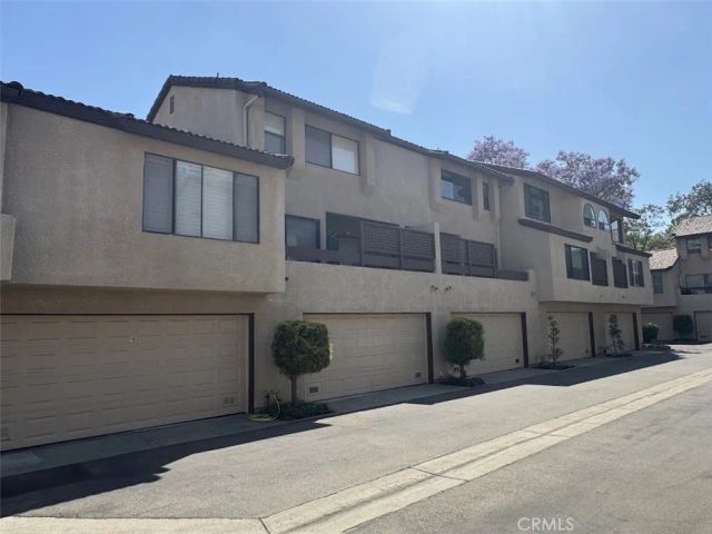 17 Mesquite, Pomona, CA 91766