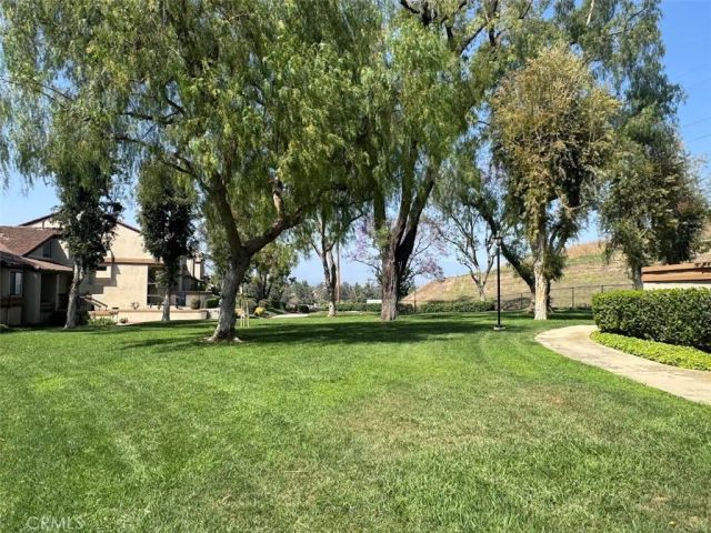 17 Mesquite, Pomona, CA 91766