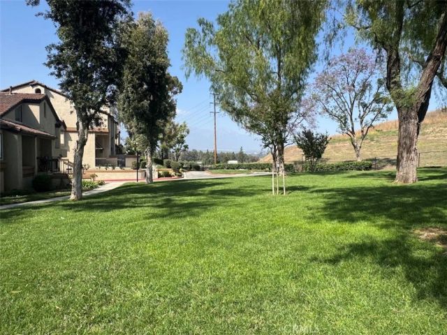 17 Mesquite, Pomona, CA 91766