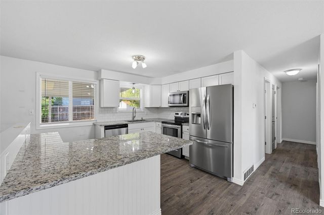 6160 W 77th Place, Arvada, CO 80003