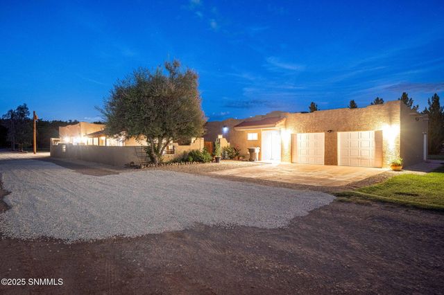 3070 Estrada Road, Mesilla, NM 88046