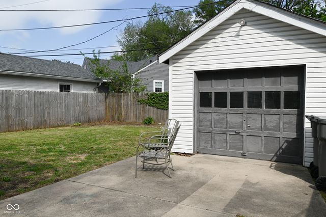 156 E Pleasant Run Parkway North Drive, Indianapolis, IN 46225