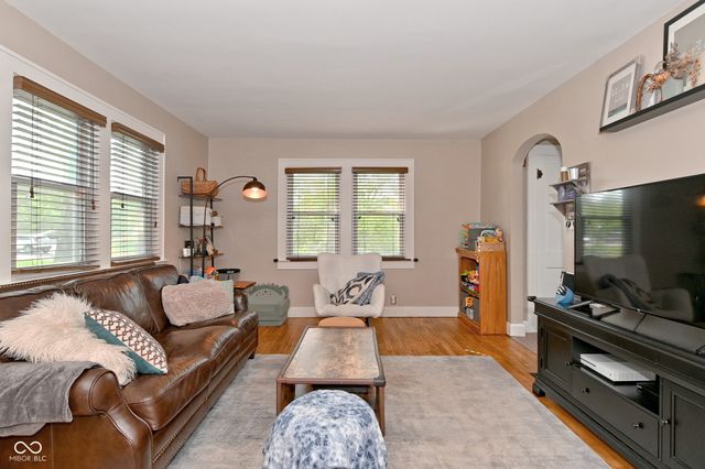 156 E Pleasant Run Parkway North Drive, Indianapolis, IN 46225