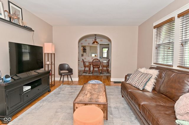 156 E Pleasant Run Parkway North Drive, Indianapolis, IN 46225