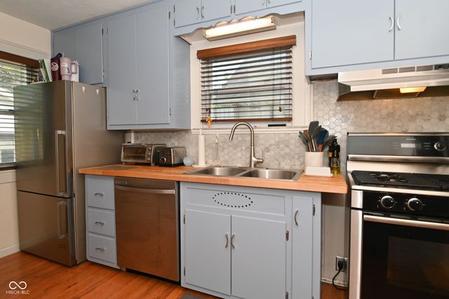 156 E Pleasant Run Parkway North Drive, Indianapolis, IN 46225