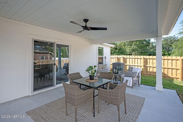 1206 JEWELSTONE Lane, Jacksonville, FL 32221