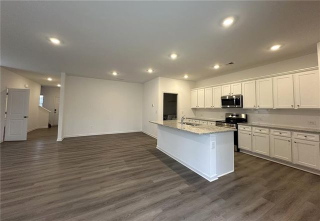 472 Madison Lakeview Drive, Acworth, GA 30102