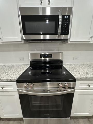 472 Madison Lakeview Drive, Acworth, GA 30102