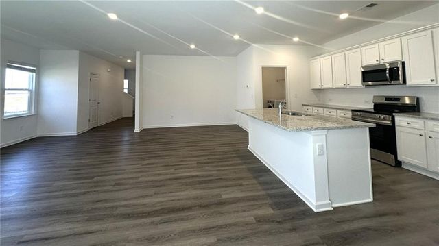 472 Madison Lakeview Drive, Acworth, GA 30102