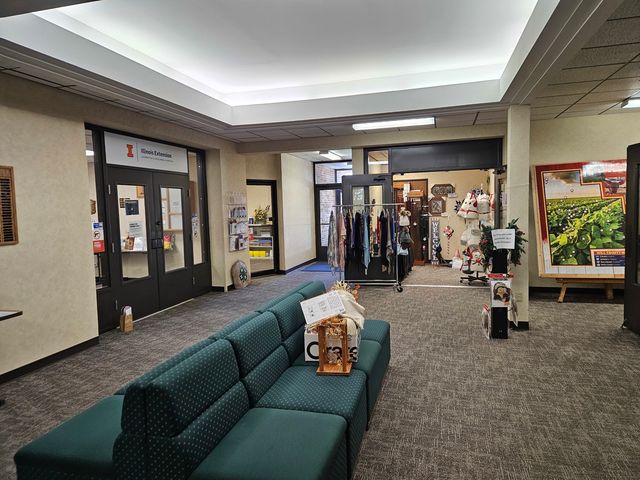 100 Manhattan Road 3, Joliet, IL 60433