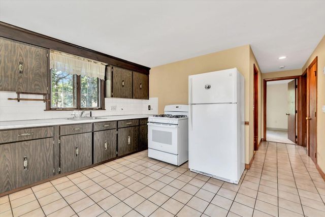31 Park Drive, West Dennis, MA 02670