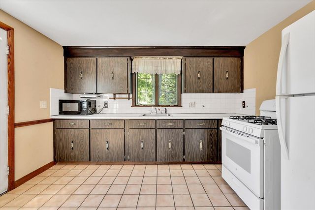 31 Park Drive, West Dennis, MA 02670