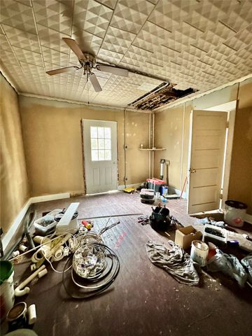 6049 Farm Road 3236, Dike, TX 75437