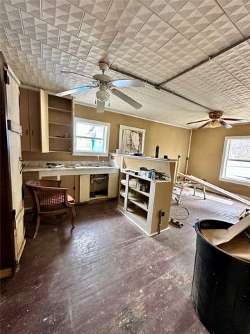 6049 Farm Road 3236, Dike, TX 75437