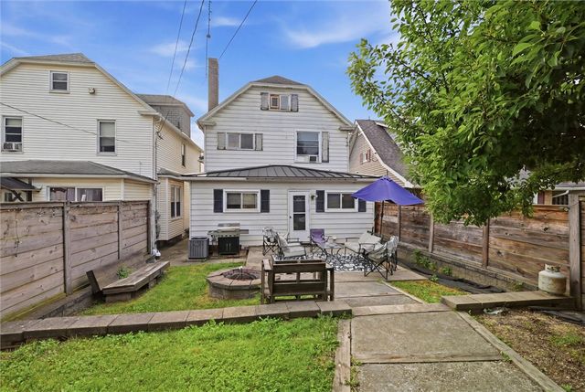 519 Jackson Ave, Vandergrift, PA 15690