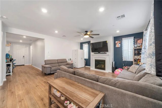 1744 Sunny Heights Lane, Redlands, CA 92374