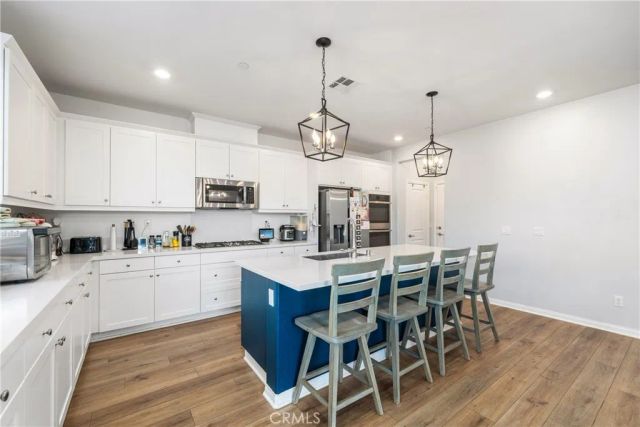 1744 Sunny Heights Lane, Redlands, CA 92374