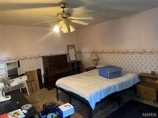 22521 Abrolat Road, Wright City, MO 63390
