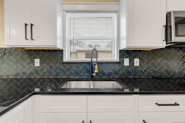 147 Walton, San Antonio, TX 78225