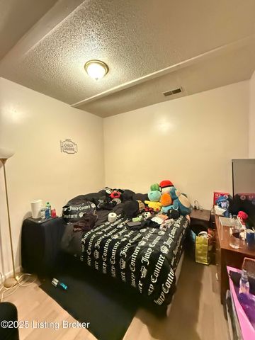 637 E Ormsby Ave, Louisville, KY 40203