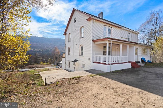 1104 PRINCETON AVE, Palmerton, PA 18071