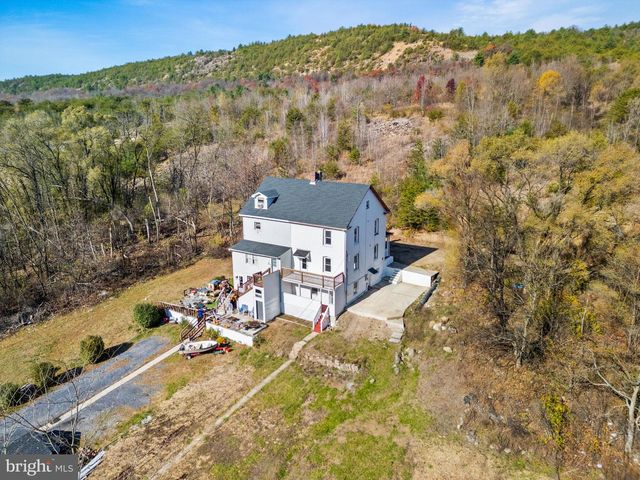 1104 PRINCETON AVE, Palmerton, PA 18071