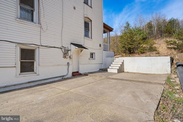 1104 PRINCETON AVE, Palmerton, PA 18071