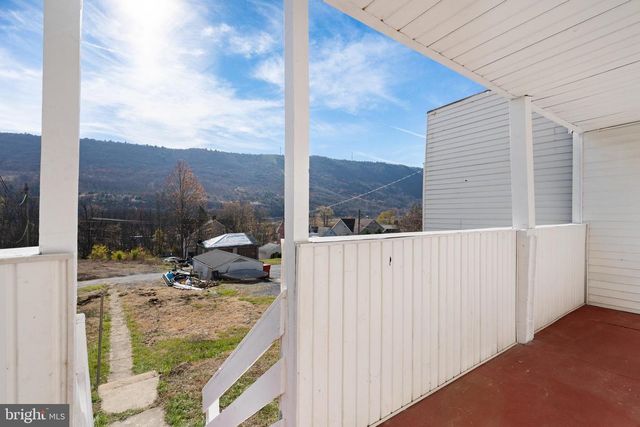 1104 PRINCETON AVE, Palmerton, PA 18071