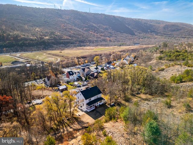 1104 PRINCETON AVE, Palmerton, PA 18071