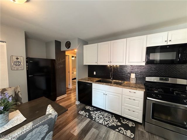 6407 Newland Road, Parma Heights, OH 44130