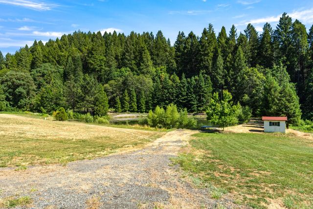 1237 Cable Rd, Camino, CA 95709