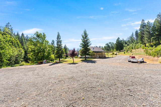 1237 Cable Rd, Camino, CA 95709