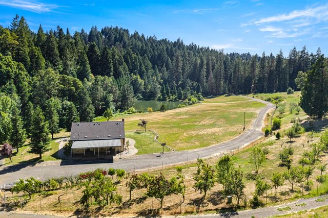 1237 Cable Rd, Camino, CA 95709