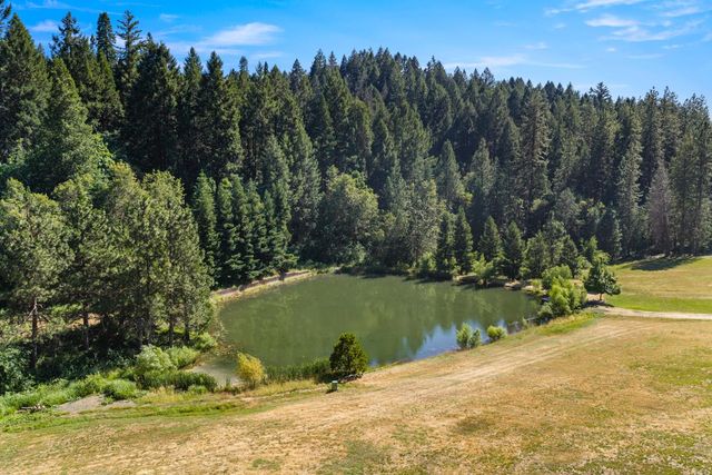 1237 Cable Rd, Camino, CA 95709