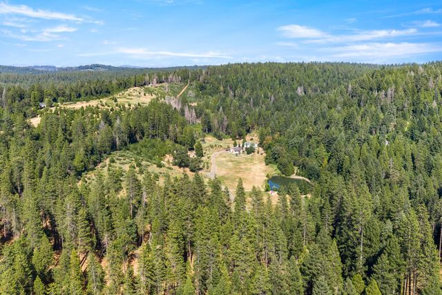 1237 Cable Rd, Camino, CA 95709