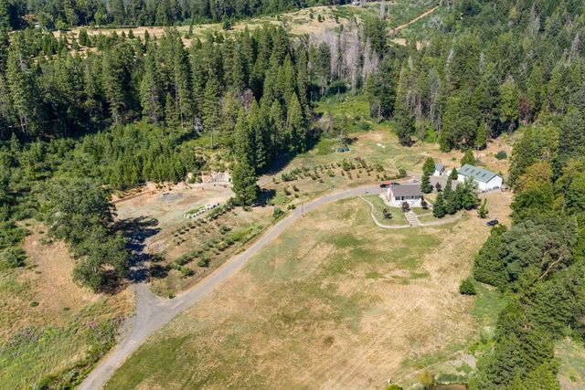 1237 Cable Rd, Camino, CA 95709