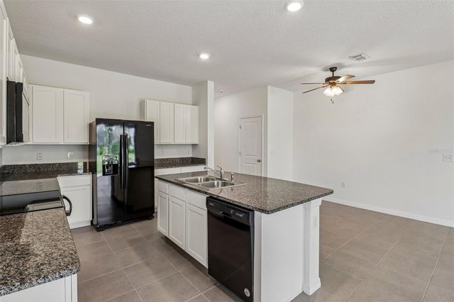 5323 LOBLOLLY LANE, Wildwood, FL 34785