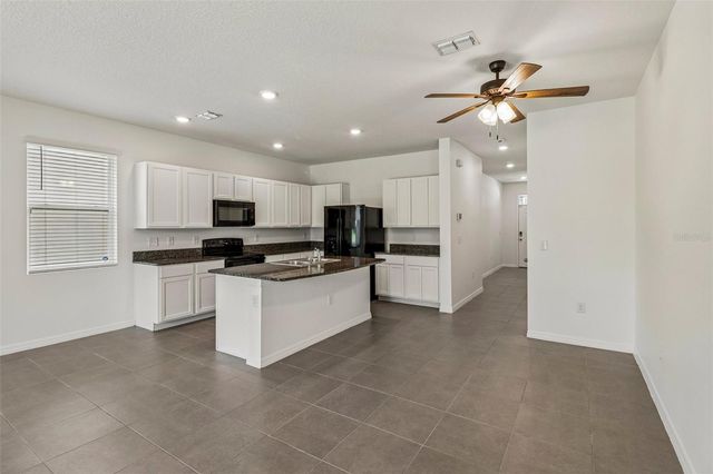 5323 LOBLOLLY LANE, Wildwood, FL 34785