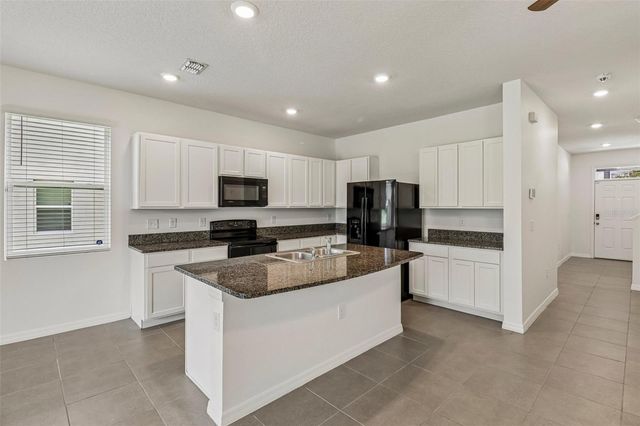 5323 LOBLOLLY LANE, Wildwood, FL 34785