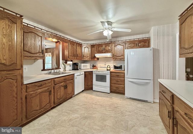 119 CEDAR LAKE DR, Williamstown, NJ 08094